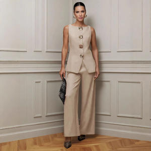 <span class=keywords><strong>Gilet</strong></span> à boutons dorés et pantalons longs à la mode pour femmes européennes et américaines Ensemble deux pièces Costume décontracté pour femmes - Product Image 3