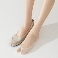 Vente en gros Tongs d'été à deux orteils Chaussettes invisibles japonaises Tabi Chaussettes invisibles cachées pour femmes