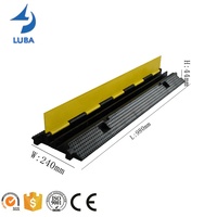 Chine usine 2 canaux PVC tapis en caoutchouc couverture vitesse bosses route bosse câble protecteur fil cordon câble rampe