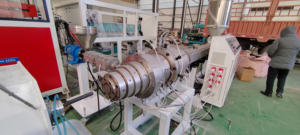 Machine de fabrication de tuyaux en tube orange pour conduite électrique PE - Product Image 2