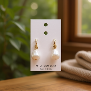 Boucles d'oreilles pendantes en fausse perle plaquée or pour femmes, forme irrégulière de goutte d'eau, bijoux tendance, boucles d'oreilles en perles blanches, à porter tous les jours - Product Image 2