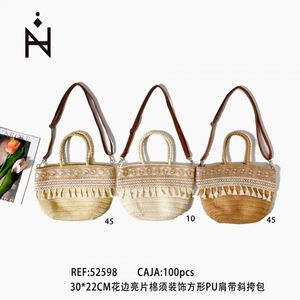 Borsa a Tracolla Quadrata in PU 30x22cm con Decorazione in Pizzo, Paillettes e Frange di Cotone - Product Image 3