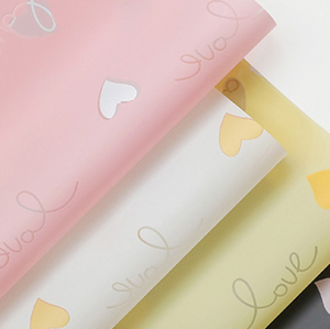 Papel de regalo impermeable al por mayor para el Día de San Valentín, en forma de corazón, azul, plástico, para empaquetar ramos de flores. - Product Image 3