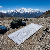 Matelas de camping gonflable portable de haute qualité, matelas pneumatique résistant à l'humidité et aux insectes