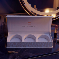 Boîte d'emballage en papier personnalisée de luxe écologique réutilisable avec fermeture magnétique pour cosmétiques, gloss à lèvres, crème, bougie, coffret cadeau, impression UV et dorure à chaud