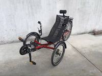 Fauteuil inclinable à trois roues Tricycle de 26 pouces Vélo couché pliable Velomobile rembourré