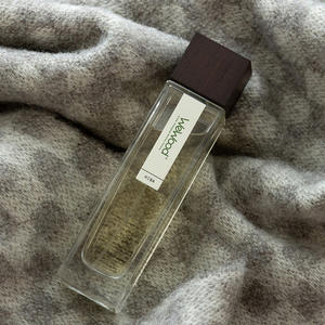 เวียดนาม WeWood ผู้ผลิต50มิลลิลิตรขวดน้ำหอมแก้วใสจีบปั๊มสี่เหลี่ยมหมวกไม้ - Product Image 5