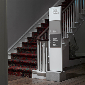 Señalización colgante de poste ambiental de diseño personalizado para edificios para Car Company Hospital Wayfinding Office Library Emergency - Product Image 4