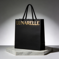 Boîte Cadeau Luxe Personnalisée avec Logo, Finition Mate, Doublure en Mousse, Matériaux Durables et Recyclables pour Marques de Vêtements et Vente au Détail