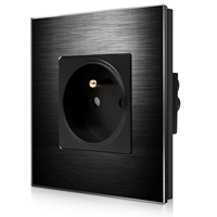 Prise murale électrique française mécanique Touchmi Classic Black Frame, cadre noir, aluminium haut de gamme, norme européenne.