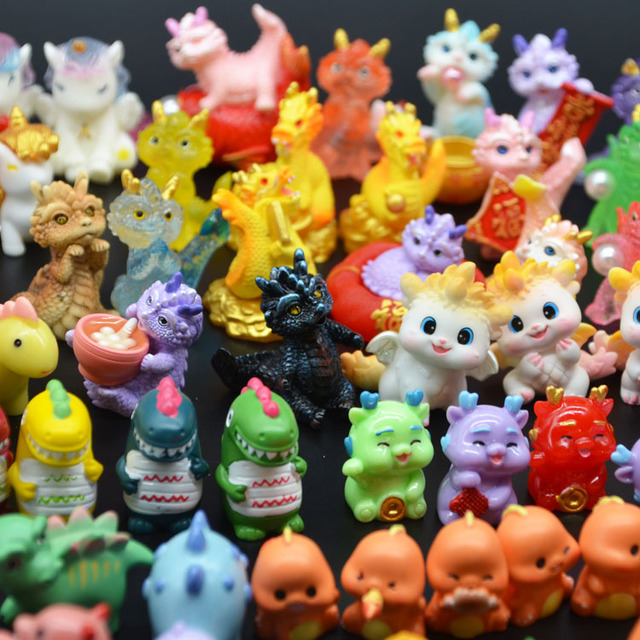Wholesale 3d Kids Toys Resin or Plastic Golden Mini Dragon Figurines Cartoon Home Garden Decorative Miniature Figure Souvenirs