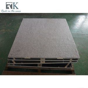 Escenario de Plataforma con Acabado Alfombrado Gris y Faldas Negras, Escenario para Eventos en Oferta - Product Image 6