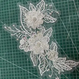 Nuovo arrivo 3D Silk Flower BOHO Motif Lace Applique Heavy Bead Lace Applique Stone patch per Custom