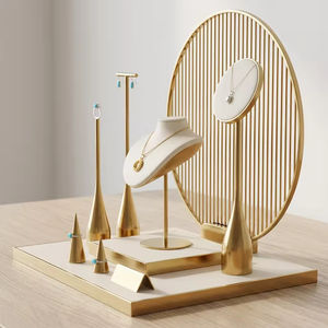 Expositor de Joyería Personalizado: Set de Soportes de Lujo de Metal para Pendientes y Collares - Product Image 2