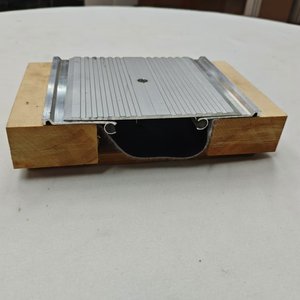 Copertura del giunto di espansione della pavimentazione in alluminio per il giunto di espansione della costruzione - Product Image 3