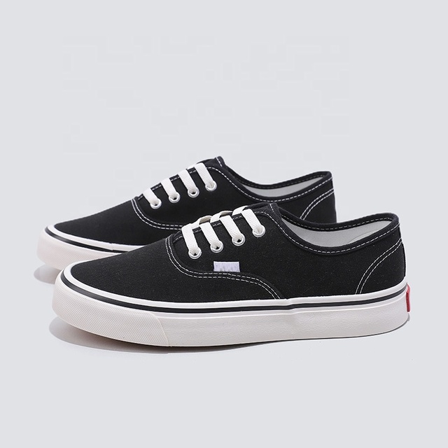 Canvas Shoes Student Korean Edition 2025 Winter New Low Top Sports and Casual Board Shoes Street Shooting Popular Shoes