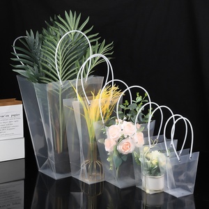 Sac imperméable trapézoïdal transparent en PP, sac à fleurs en PVC à pois, matériau pour bouquet, fournitures pour fleuristes - Product Image 1