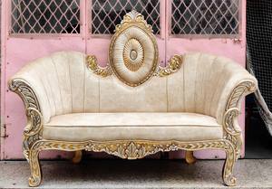 Sofá/Trono de Lujo Moderno para Ceremonia de Boda, Sofá/Couch con Corona para Boda Asiática, Dorado Pulido y Tallado - Product Image 2