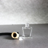 Nouvelles Bouteilles de Parfum Vide de 10 ML pour Voiture, Désodorisant et Diffuseur d'Air, à Suspendre, Givrées ou Transparentes, avec Bouchon en Bois Couleurs Assorties