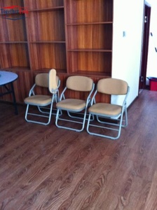 Chaise de conférence pliable avec tablette d'écriture intégrée, style moderne, en fer, pour églises, salles de formation, cinémas et salles de conférence, avec assise rembourrée - Product Image 3