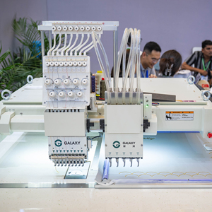 GX901 + P501 500*600mm Función mixta de bordado y perforación <span class=keywords><strong>aplicada</strong></span> en asientos e interiores de automóviles, yates, etc. - Product Image 1