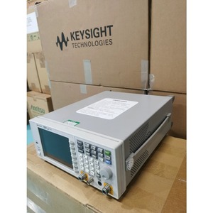 Analizador HP/Keysight N9322C de 9kHz - 7 GHz con Fuente TG xgeqpt - Product Image 4