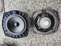 Pour Land Rover Range Rover Discovery 5 L462 LR163152 LR079526 LR044858 Haut-parleur Subwoofer Haute Qualité Vente Directe d'Usine Prix Compétitif