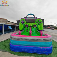 Toboggan aquatique gonflable en PVC à double canal sur le thème des manettes de jeu pour enfants et adultes, idéal pour l'école, le commerce et les jardins