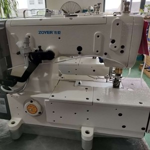 Máquina de Coser Zoyer de 3 Agujas y 5 Hilos, Cama Plana, Electrónica, Semiautomática, Equipo de Costura Textil - Product Image 2