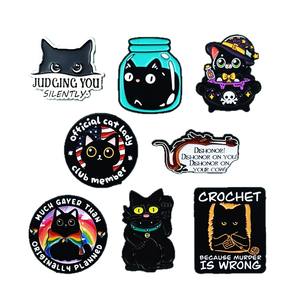 Broche Lettre Anglaise Série Chat Noir de Dessin Animé, Badge Décoratif Personnalisé Chat Mignon, Style Européen et Américain - Product Image 5