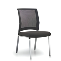 Chaise de conférence empilable en maille, chromée, à quatre pieds, sans accoudoirs, respirante, pour salle de formation, vente en gros, directement de l'usine, faible MOQ