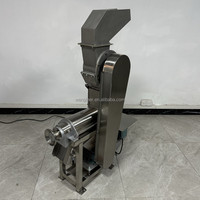 Commerciële sinaasappel-wortel-tomaten-citroen-fruit-gember-groente-schroefpers-sapmachine
