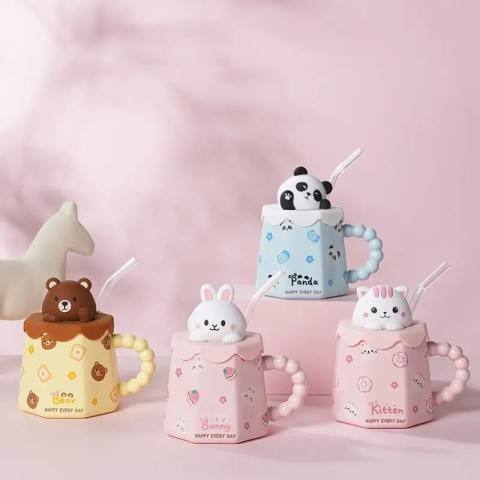RTS Hot Sale Wholesale High Appearance Level Cartoon Sippy Cat Panda Bear Rabbit Ceramic Mug With Lid Gift Cup Handmade Cute
