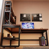 Bureau d'ordinateur d'angle avec rangement intégré pour livres, optimisant l'espace disponible dans les pièces résidentielles