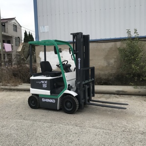 Chariots élévateurs d'occasion SHINKO 15 Diesel Électrique pour travaux de terrassement et de construction – Matériel d'ingénierie et de construction d'occasion - Product Image 5