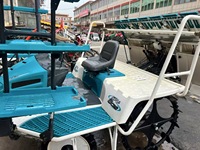 Fournisseur chinois : Transplanteuse de riz et planteuse de semis à 8 rangs, à moteur, à 4 roues motrices, haute efficacité, pour utilisation en zone humide