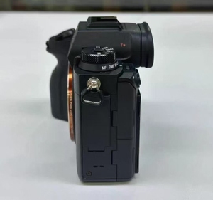 Appareil photo professionnel 90 % neuf, caméra haut de gamme 24MP plein format, prise de vue en rafale haute vitesse 20 images par seconde sans coupure de courant, équipement complet - Product Image 5