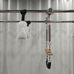 Máquina de Pilates Cadillac Reformer de Lujo en Madera de Arce para Entrenamiento en Estudio y Uso Doméstico con Control Suave de Cuerpo Completo - Product Image 3