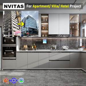 خزائن مطبخ خشبية عصرية من NVITAS، خزائن مطبخ من الخشب الرقائقي، خزائن مطبخ من الخشب الصلب مع جزيرة للفنادق والشقق والمشاريع - Product Image 1