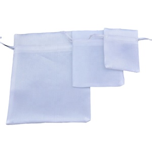 Sacs en satin blancs miniatures de 7 x 9 cm pour bijoux, bagues, boucles d'oreilles, emballage anti-poussière, sacs cadeaux en soie, vente en gros - Product Image 3