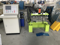 Petit pain de chapeau de crête de toit en métal de ZTRFM formant la machine