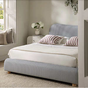 Frans landelijk gestreept gestoffeerd <span class=keywords><strong>bed</strong></span> met gebogen hoofdbord, ottomane, opbergbed, platformbed met houten poten voor de slaapkamer - Product Image 5