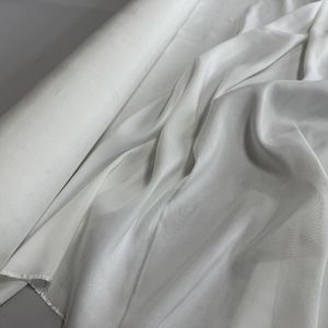 Tissu <span class=keywords><strong>de</strong></span> <span class=keywords><strong>soie</strong></span> <span class=keywords><strong>Doupion</strong></span> en <span class=keywords><strong>soie</strong></span> personnalisé 19mm 100% robe en <span class=keywords><strong>soie</strong></span> tissu <span class=keywords><strong>de</strong></span> haute qualité - Product Image 6