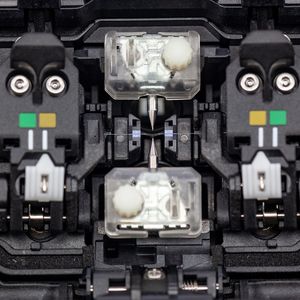 ชุดเครื่องเชื่อมใยแก้วนำแสง FSM-90S+ ของญี่ปุ่น พร้อมเครื่องตัดใยแก้ว CT50 เครื่องเชื่อมใยแก้วนำแสงสำหรับ FTTH <span class=keywords><strong>PON</strong></span> และเครือข่ายแบ็คโบน - Product Image 3