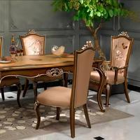 Französisches Massivholz-Esszimmer-Set mit 6 Stühlen, Antiker Handgeschnitzter Esstisch mit Blattgold für Zuhause und Restaurant, Individuelle Anpassung Möglich