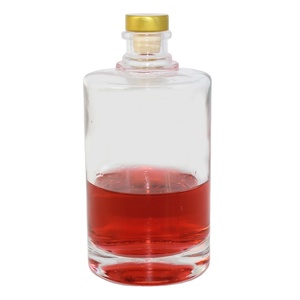 Luxuriöse Glasflasche für Whiskey, Wodka, Tequila, Rum, Brandy, Gin mit Individueller Gravur für Spirituosen-Einzelhandel - Product Image 6