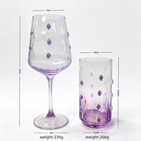 Verres à vin et verres à eau hauts en verre côtelé vintage, motif raisin 3D en relief, couleur violet, prix usine personnalisé, vente en gros