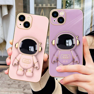 เคสโทรศัพท์มือถือนักบินอวกาศ3D น่ารักน่ารักสุดหรูสำหรับ iPhone 11 12 13 14 15 PRO MAX ชุบทองด้านข้างพร้อมที่จับ - Product Image 3