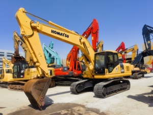 Excavatrice Komatsu PC220-8 en bon état, haute performance, matériel de construction, excavatrice sur chenilles d'occasion - Product Image 1