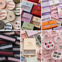 OEM ODM Faux ongles carrés courts de Noël à presser, 10 pièces, en acrylique, couvrance totale, vente en gros pour distributeurs de produits de beauté
